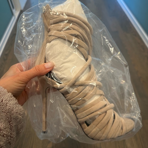 Giuseppe Zanotti Suede Heels *Worn Only Once | Size 6 - Picture 2 of 5